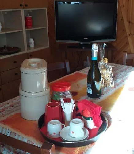 La Casetta Della Nonna بيت للعطل